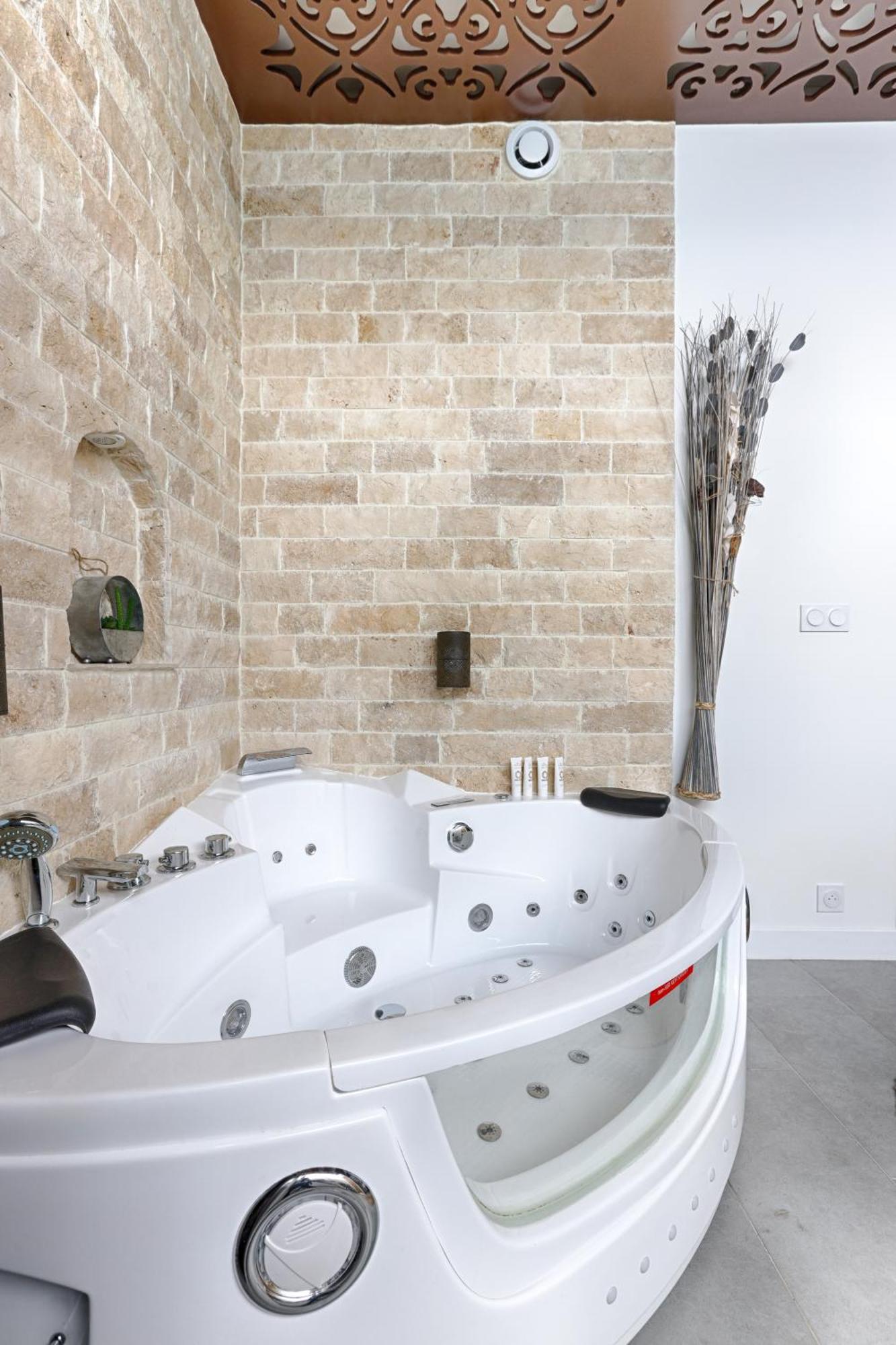 Mykeypers - Lovely Studio With Jacuzzi ปารีส ภายนอก รูปภาพ
